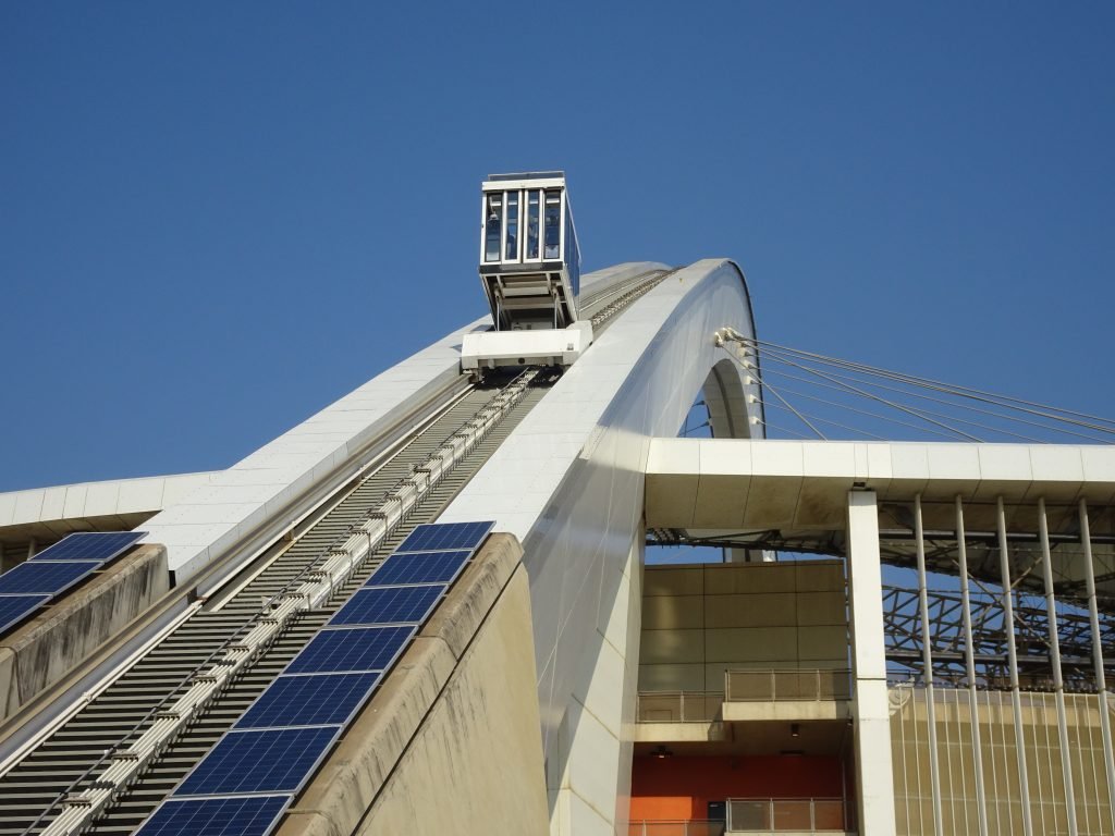 Skycar at the rim of the Moses Mabhida Stadium